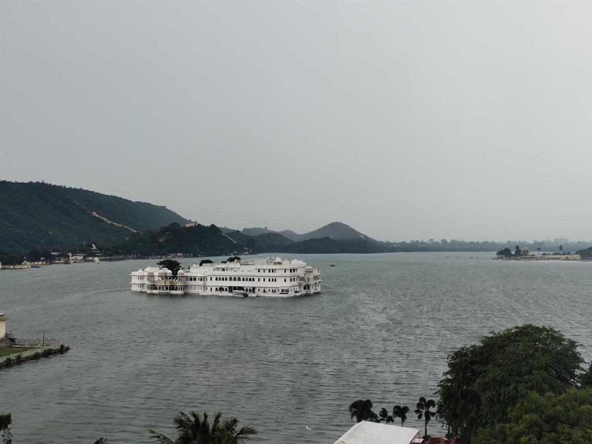 Hotel Lake Star Udaipur Exterior photo