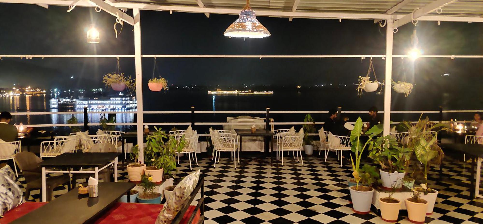 Hotel Lake Star Udaipur Exterior photo