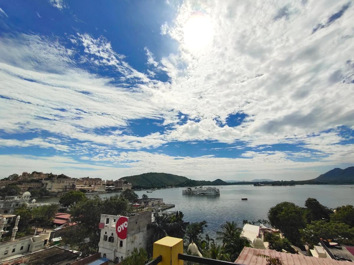 Hotel Lake Star Udaipur Exterior photo